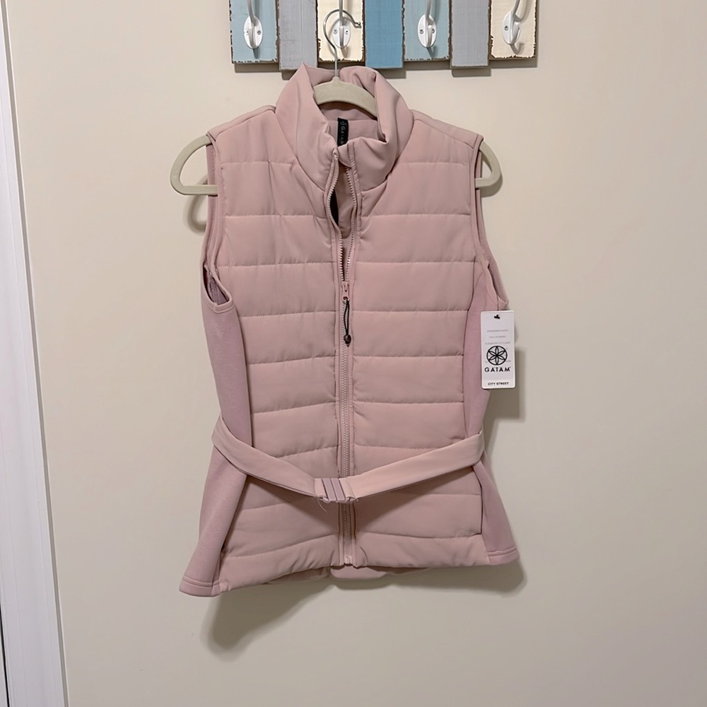 GAIAM Women’s Perry Puffer Vest with Belt / Dusty Rose Pink / Size M / Brand NWT